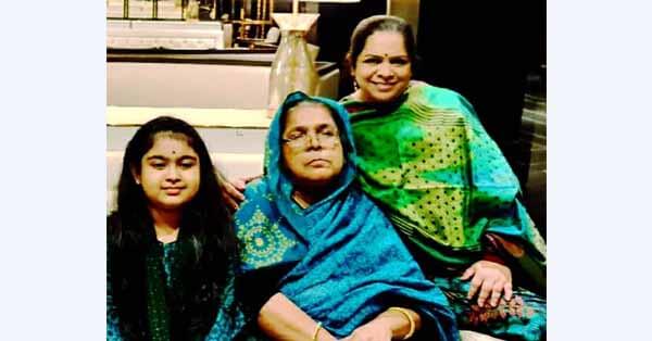 একজন সন্তানকে স্বপ্ন দেখাতে,তার সকল স্বপ্ন পূরণ করতে সবচেয়ে বড় ভূমিকা মায়ের।